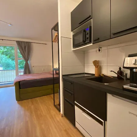 Apartment Suitable Living - Luxury Apartment With Balcony And Fast Wifi Essen