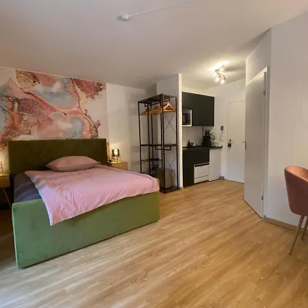 Suitable Living - Luxury Apartment With Balcony And Fast Wifi * Essen